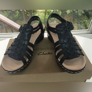 Clarks Lexi Comfort collection sandals navy blue/green. Lightweight